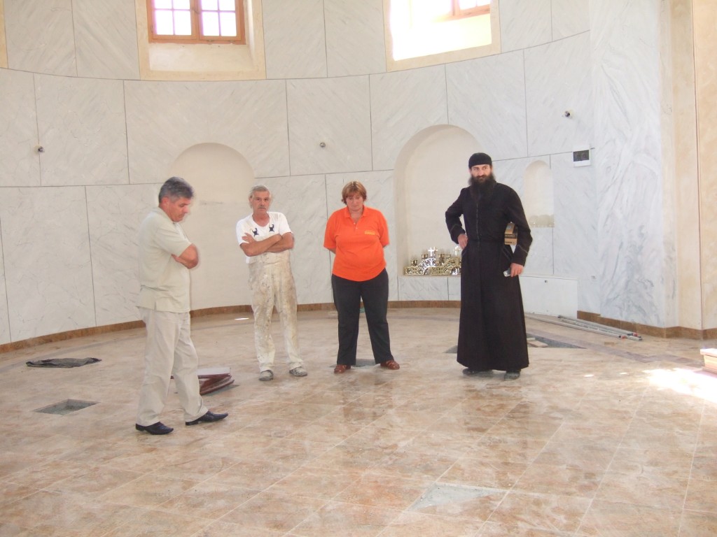 Фотографија из галерије Манастира Кувеждин, 2010 (18)